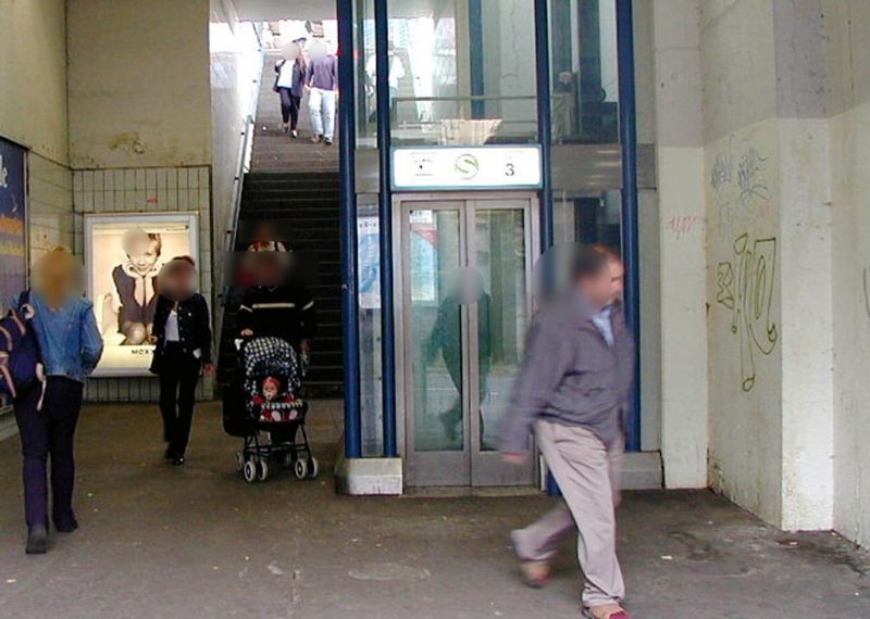 S-Bf Reisholz, Zugang zum Bstg., Gleis 3