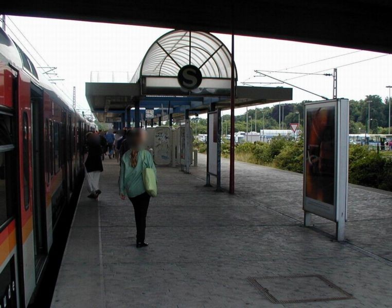 S-Bf Langenfeld, S-Bstg., Gleis 3, 2. Sto.