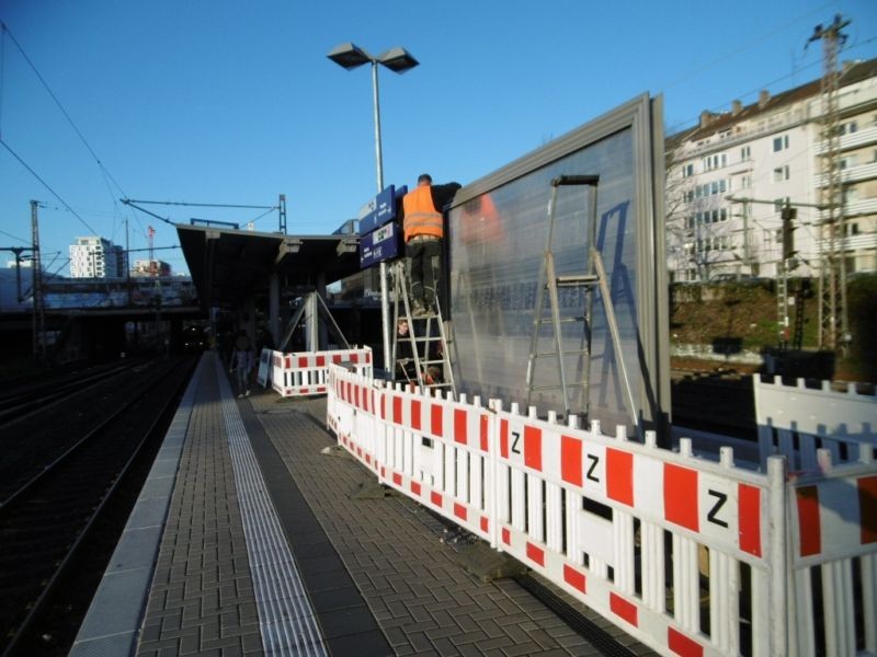 S-Bf Wehrhahn, Bstg., Gleis 1