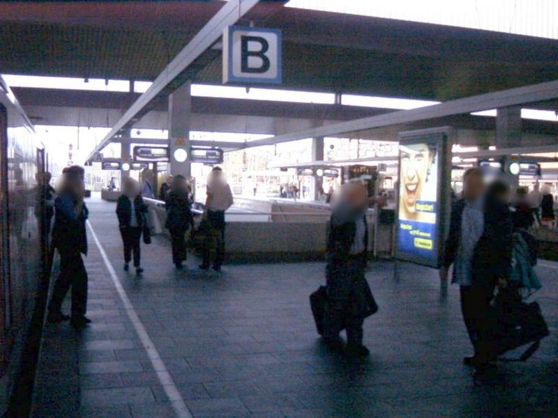 Hbf, Bstg., Gl. 11, 1. Sto.