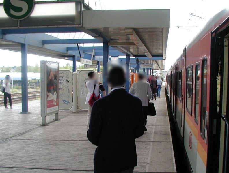 S-Bf Langenfeld, S-Bstg., Gleis 4, 2. Sto.