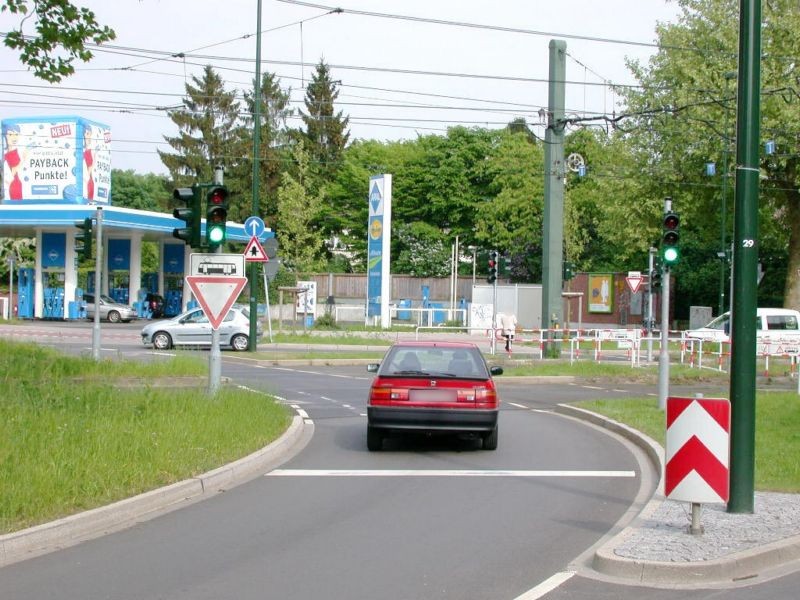 Kaiserwerther Str./Freiligrathplatz  32