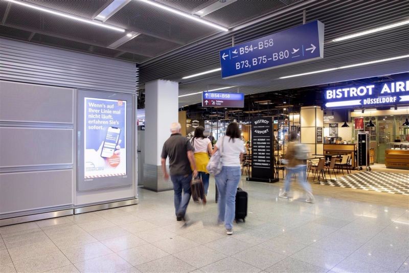 DUS_B144; Düsseldorf Airport SV