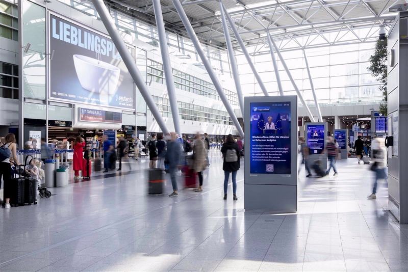 DUS_B118; Düsseldorf Airport SV