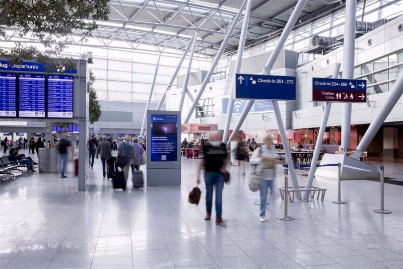 DUS_B109; Düsseldorf Airport SV