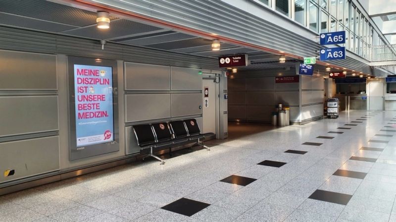 DUS_B138; Düsseldorf Airport SV