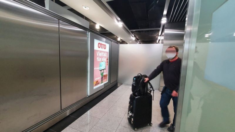 FH DUS Gepäckausg. E0 Fläche 30 ID 371