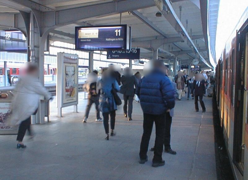 Hbf, Bstg., Gleis 11, 1. Sto.