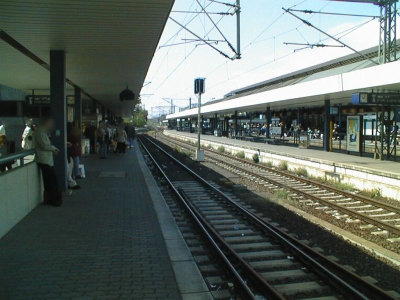 Hbf, Bstg., Gleis 4, Si. PH