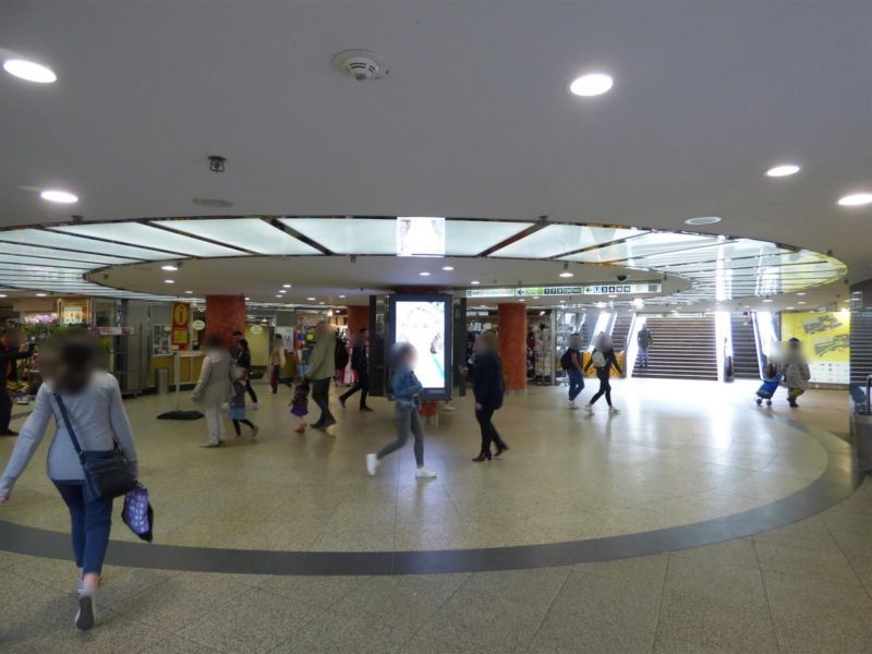 U-Bf Neumarkt, Säulen 3-er Inst. rechts
