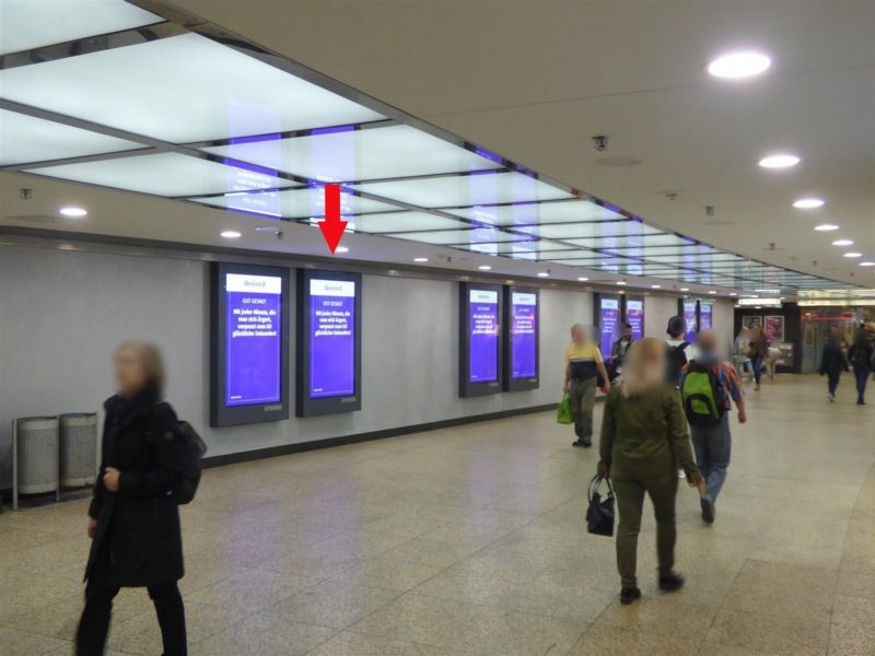 U-Bf Neumarkt, Passage Abg. zu U-Bahn 4