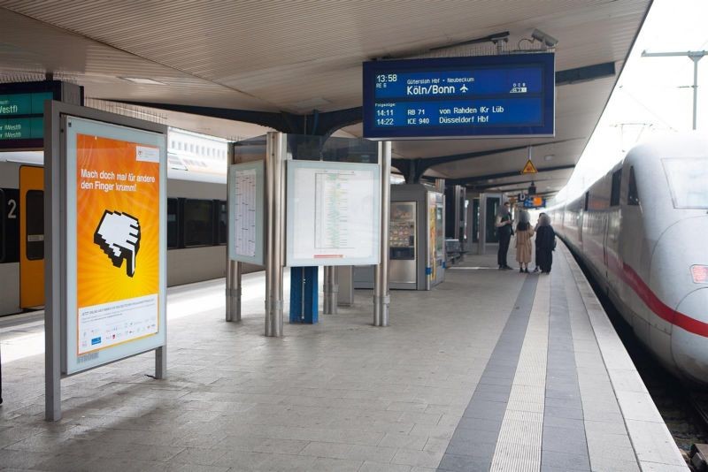 Hbf, Bstg., Gleis 4, 2. Sto.