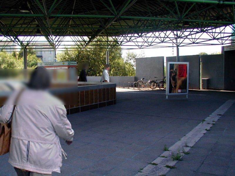 S-Bf Dorstfeld, Bahnsteig, vor Ausgang