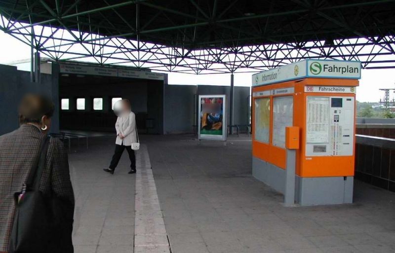 S-Bf Dorstfeld, vor Bstg.-Zug., Si. FK-Automat