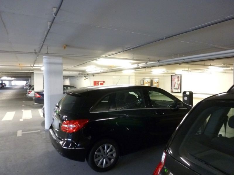 Flughafen PH 1/Ebene 1 re.neb.Kassenautomat