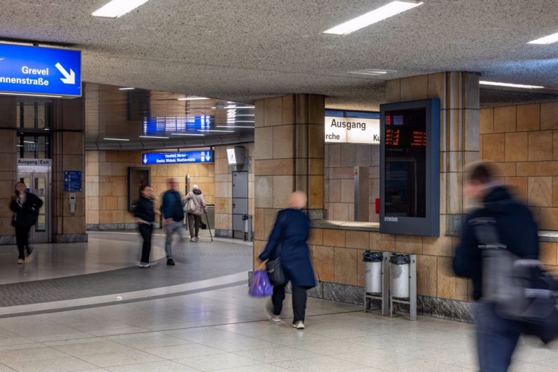 U-Bf Reinoldikirche, VTE, neb. Treppe, Sto. 1