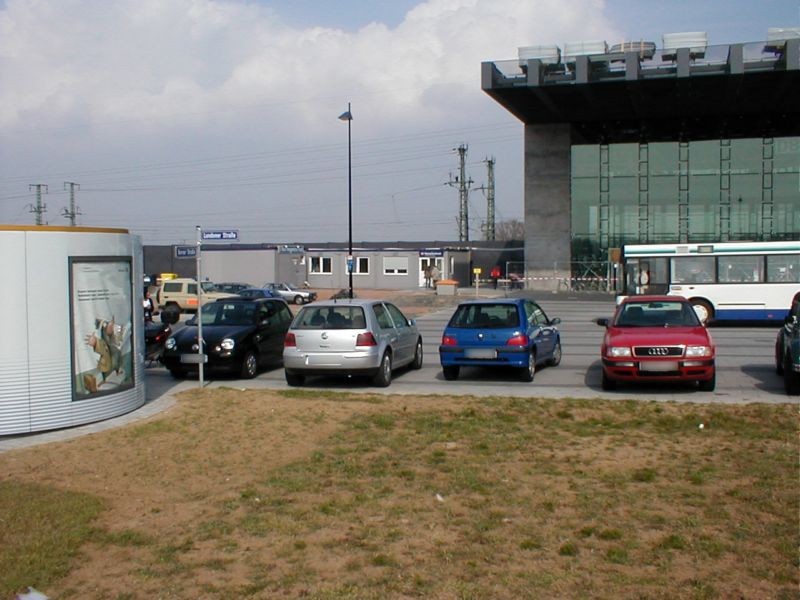 Bf Limburg-Süd, Bahnhofsvorplatz, 1. Sto.