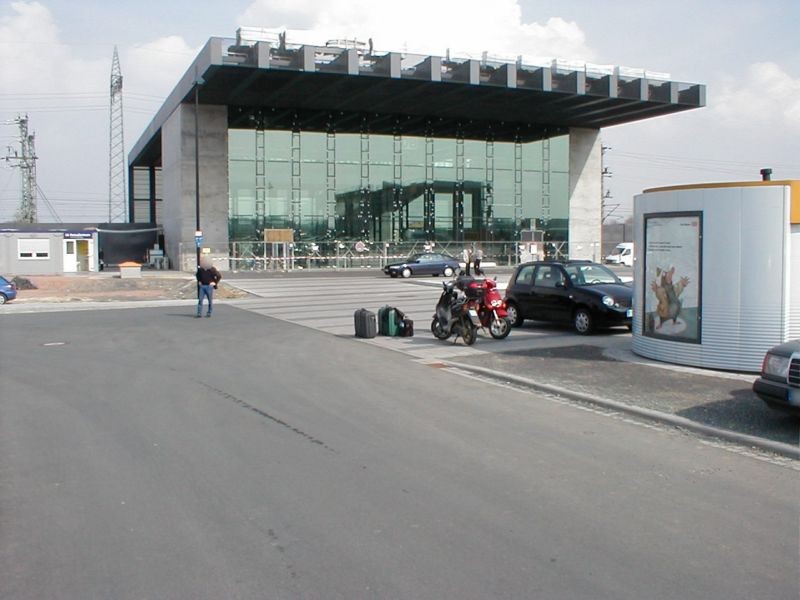 Bf Limburg-Süd, Bahnhofsvorplatz, 2. Sto.