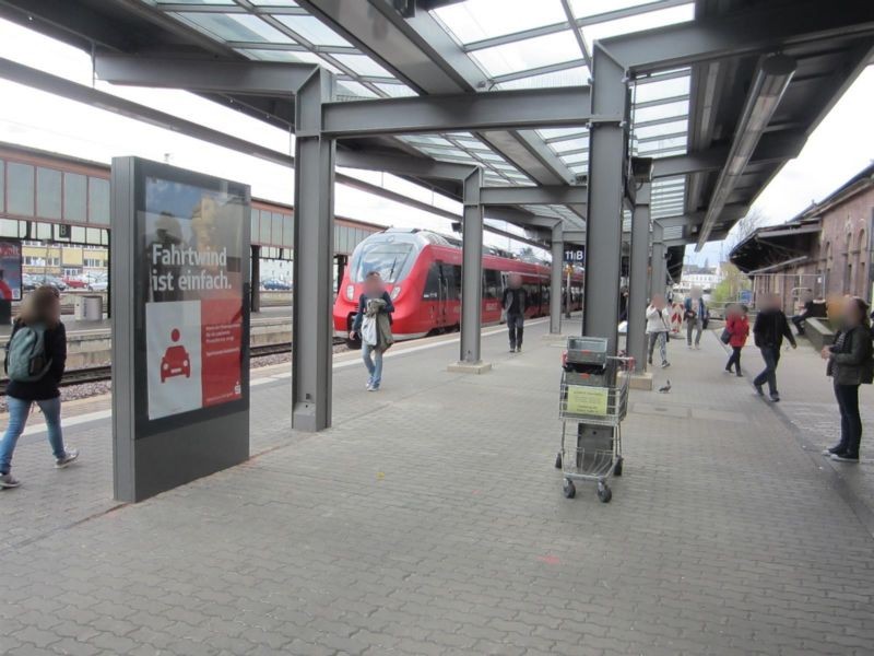 Hbf, Bstg., Gl. 11 Süd, Si. Gl. 11, We.li.