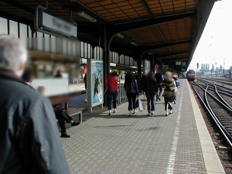 Hbf, Bstg., Gl. 13, 1. Sto.,Nummer 109