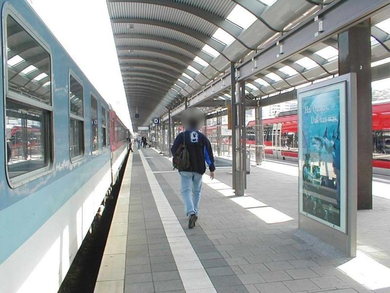 Hbf, Bstg., Gleis 4, 3. Sto., (Einzel-CLP)