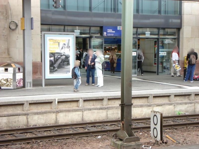 Hbf, Bstg.,G leis 1, Sicht Bstg., 1. Sto.