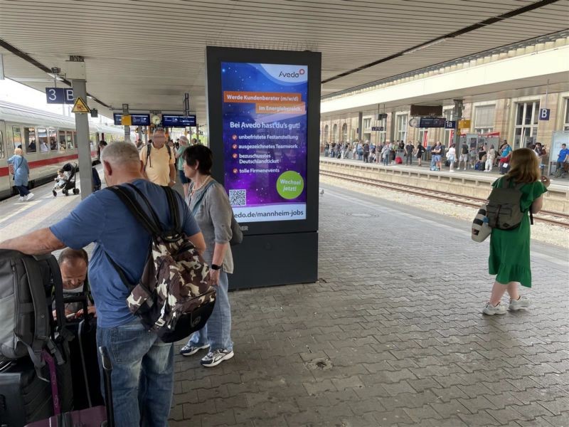 Hbf, Bstg. Gl. 2, 2.Sto. Si. Ri. Rolltreppe