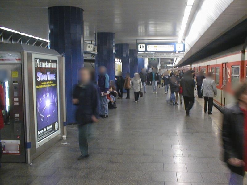 S-Bf Karlsplatz,Bstg., Gleis 1,1. Sto., Automat