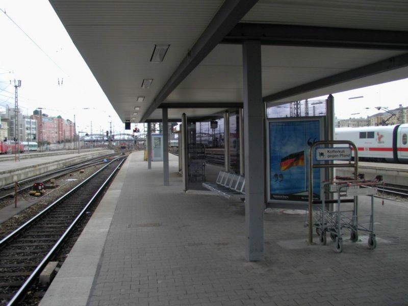 Hbf, Bstg., Gl. 14, 1. Sto.
