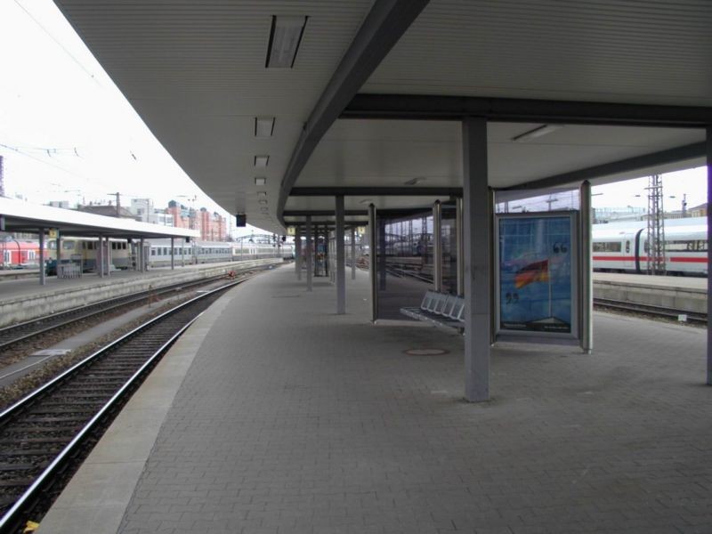 Hbf, Bstg., Gl. 14, 2. Sto.
