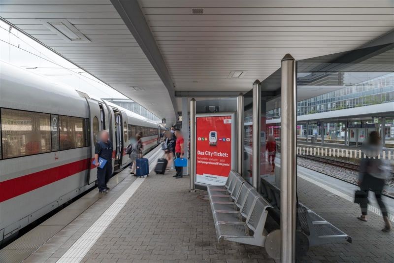 Hbf, Bstg., Gl. 15, 2. Sto.