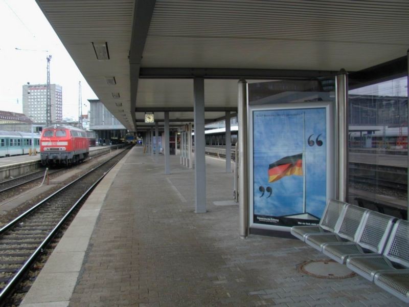 Hbf, Bstg., Gl. 25, 2. Sto.