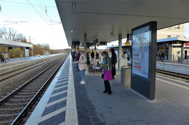 S-Bf Grafing, Bstg., Gleis 3, 1. Sto.