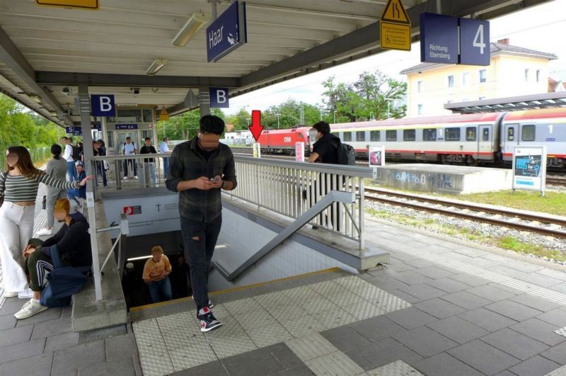 S-Bf Haar, Zw.-Bstg., Gl. 2/3, Sicht Gl.3, 1 Sto.