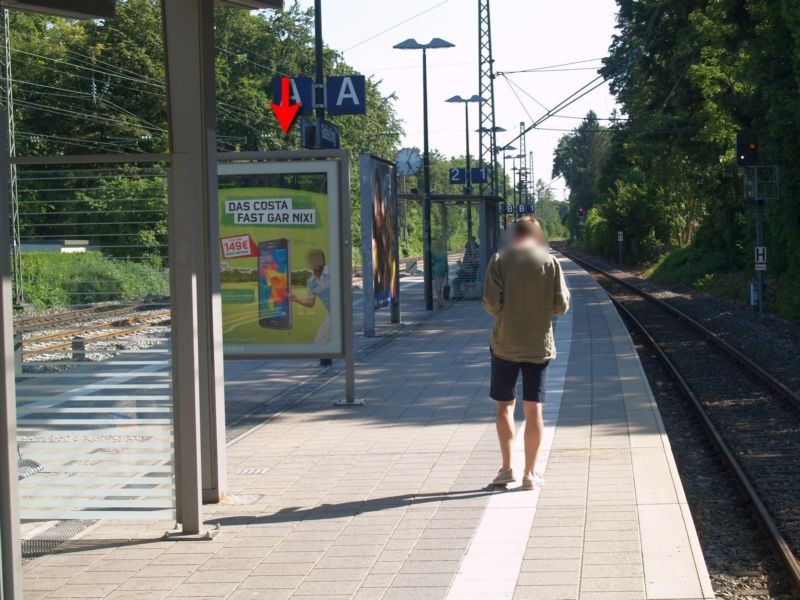 S-Bf Gräfelfing, Bstg., Si. Zugang