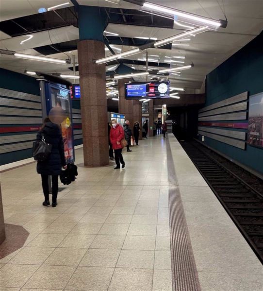 Milbertshofen/U-Bahnsteig Nord Gleis 1