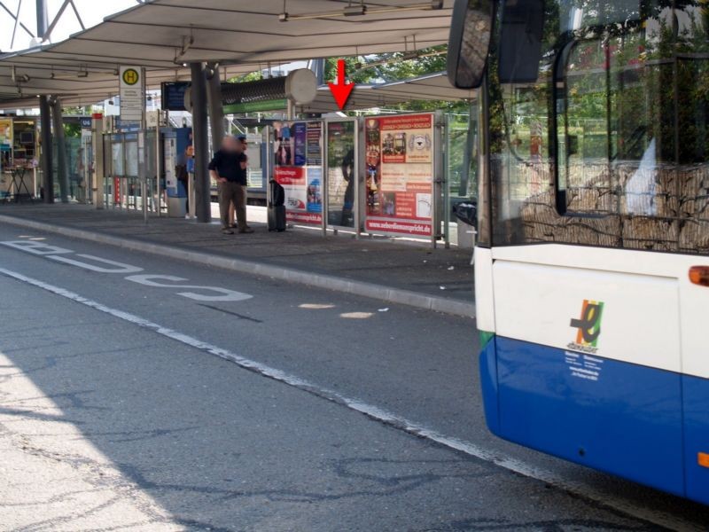 GARCHING-HOCHBRÜCK / Bus-Bf Sto. 1/2 zu GL 2