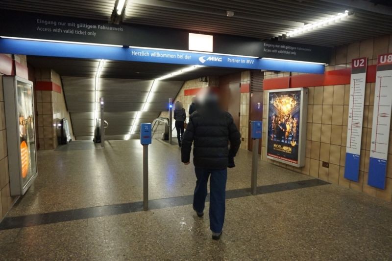 Josephsplatz Ri.  Abg. U2/U8 rechts