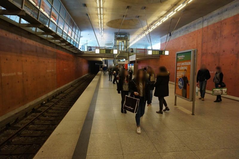 Messestadt West/Bahnsteig West Gl. 1, 1.Sto.