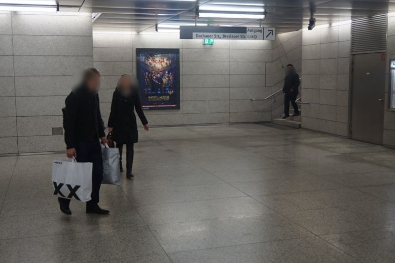 Moosach/ UG1, Ost-Kopf, Ausg. Bunzlauerstr.  Nord