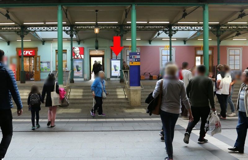 Bf Pasing,EG,Außenfassade,re.v.Durchg. b. KFC