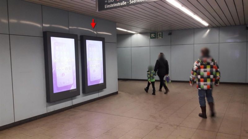 U-Bf Max-W.-Pl.Ausg.O Ri.Einst-str./S-str.re.