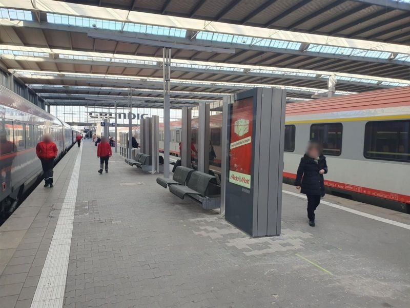 Hbf, Bstg. Gleis 12, Abschnitt A