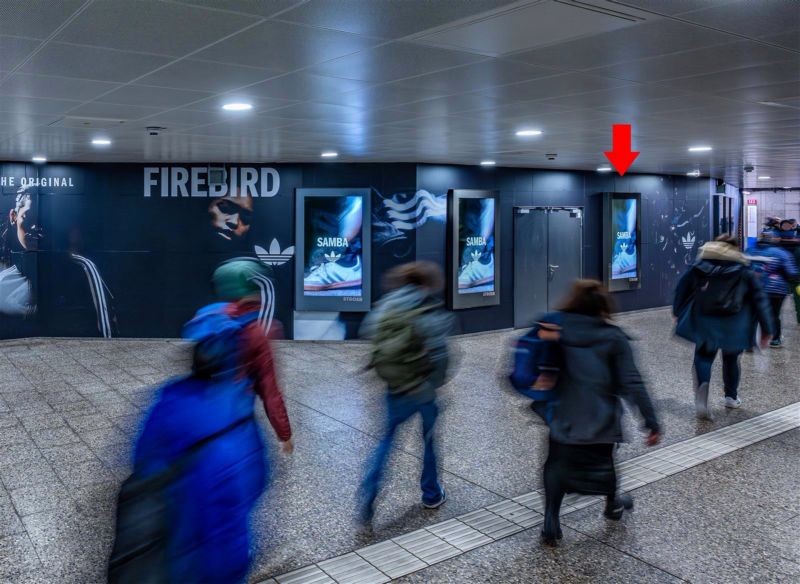 Hbf, VTE-3, z. S-Bahn, geg. der Rolltreppe, 3.Sto.
