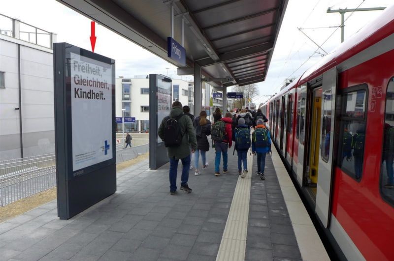 S-Bf Poing, Bstg. Gl. 2 Ri. München 2. Sto.