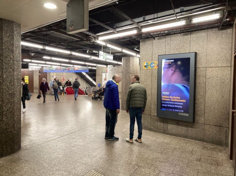 U-Bf Hbf, Zw-Eb. zu U1 li. von Säule