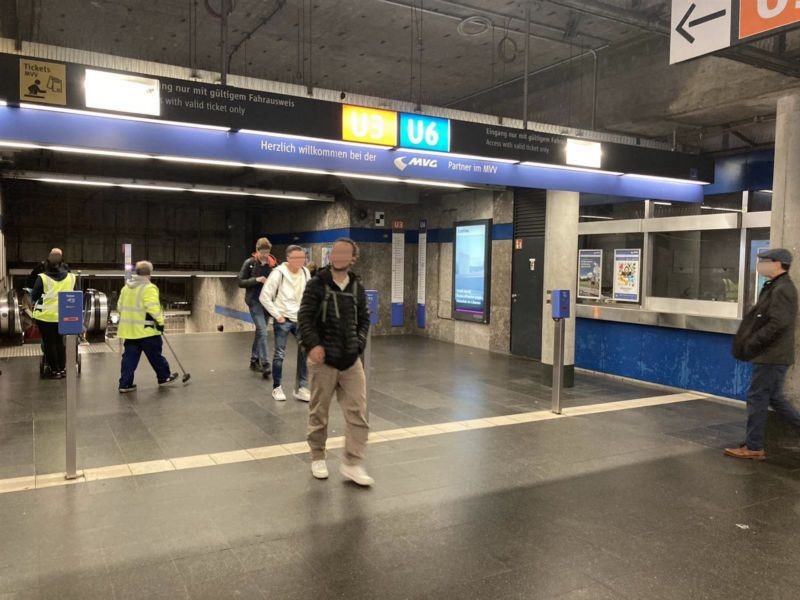 U-Bf., Giselastr. Süd, ggü. Kiosk