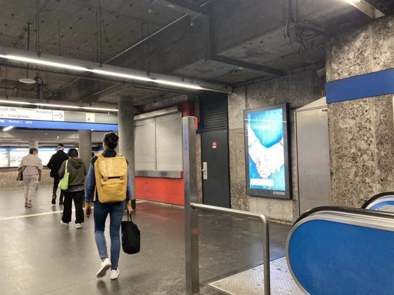 U-Bf., Giselastr. Süd, neb. Kiosk