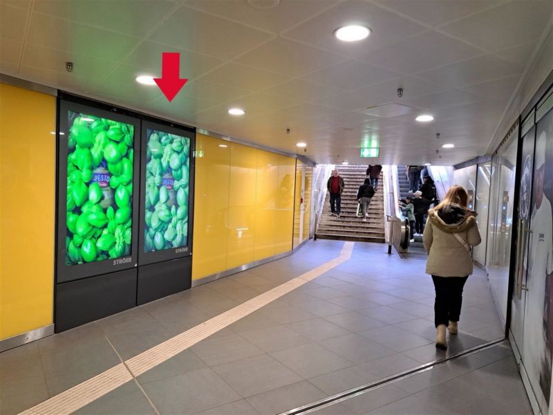 S-Bf Rosenh. Pl., Ausg. Weißenburger Str., 4. StO