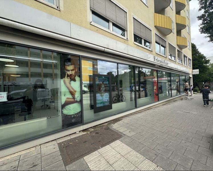 Albert-Roßhaupter-Str. 16/li.